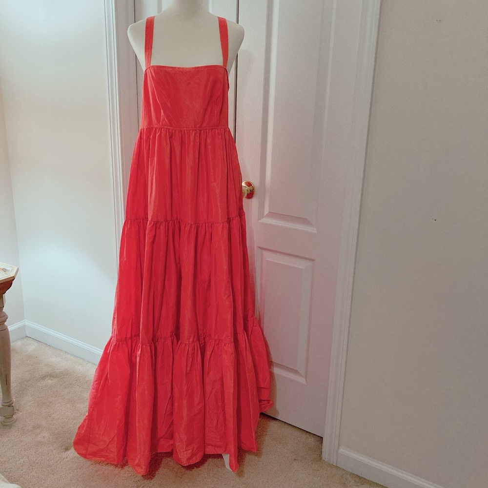 J Crew UK Limited, size 6, 100% Polyester. Peach in color